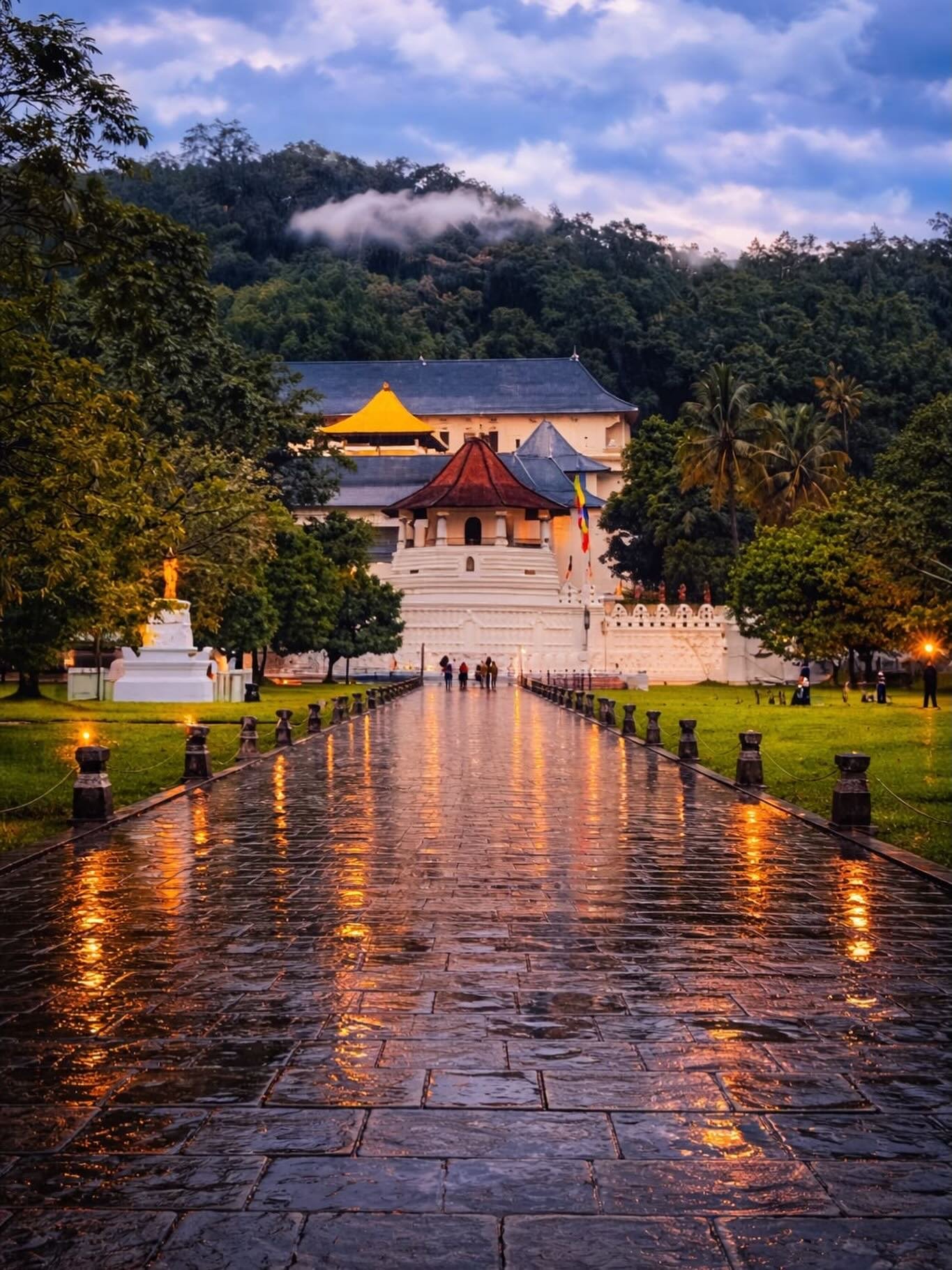 Il Tempio del Dente a Kandy